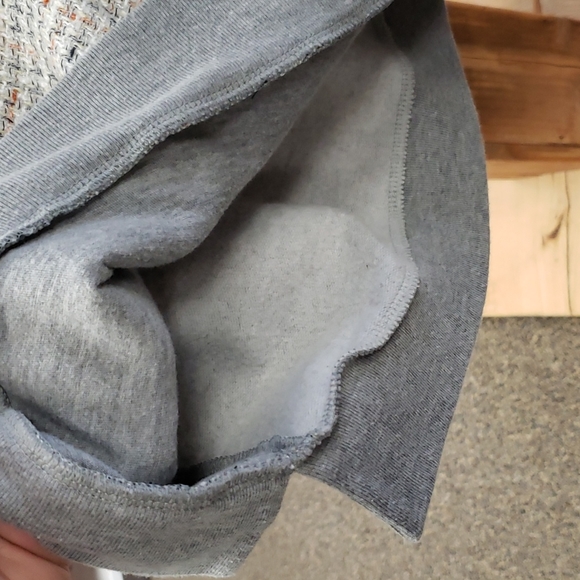 Gap Sweatshirt, Medium - Picture 5 of 8